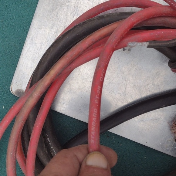 Bullz Audio Xtreme Twisted Heavy Duty Audio Cables - Red and Black 50' - Picture 3 of 6